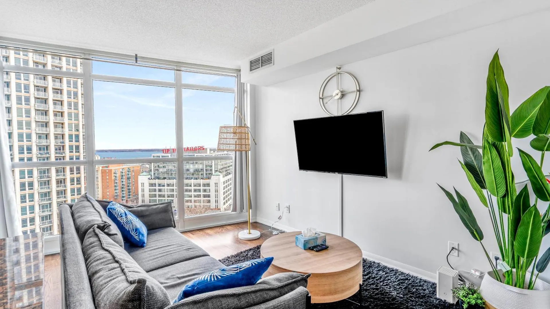 Toronto Downtown Fort York Suites 1Bdrm With Parking 0*,  Canada