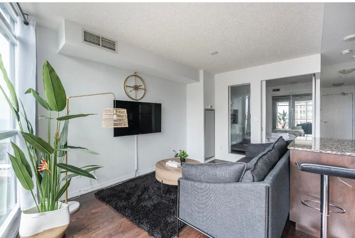 Toronto Downtown Fort York Suites 1Bdrm With Parking Apartment